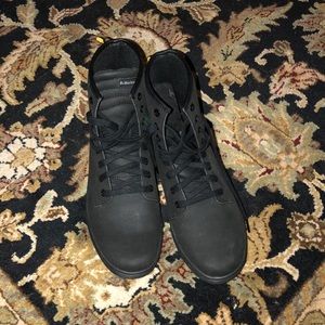 Dr Martens 8 hole boots size 10 ladies soft wair